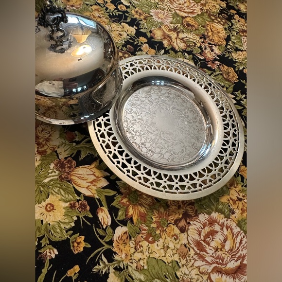 WM. ROGERS VINTAGE SILVER PLATE BRASS BUTTER DISH WITH LID - Picture 2 of 5